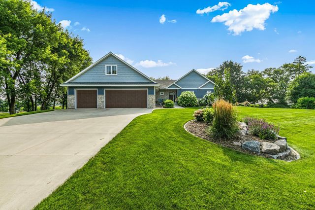 1412 Fairacre Lane SW, Willmar, MN 56201