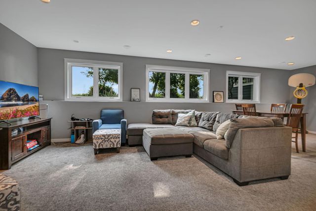 1412 Fairacre Lane SW, Willmar, MN 56201