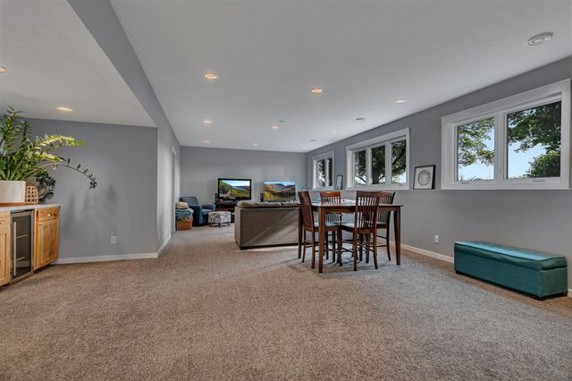 1412 Fairacre Lane SW, Willmar, MN 56201