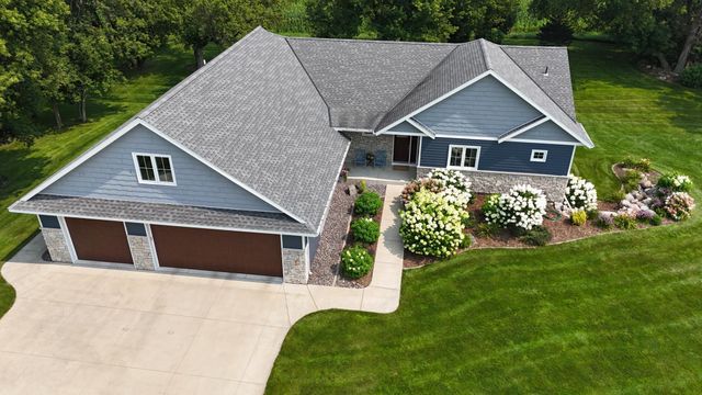 1412 Fairacre Lane SW, Willmar, MN 56201