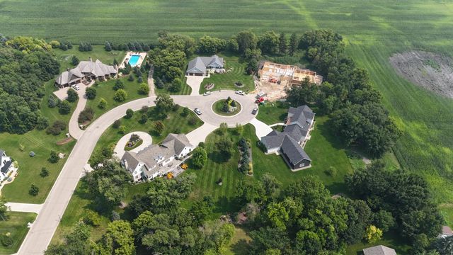 1412 Fairacre Lane SW, Willmar, MN 56201