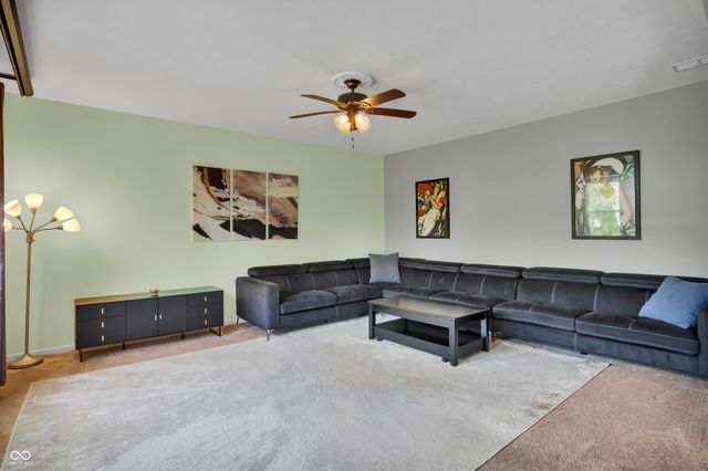 1975 Lakecrest Drive, Columbus, IN 47201