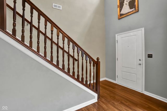 1975 Lakecrest Drive, Columbus, IN 47201