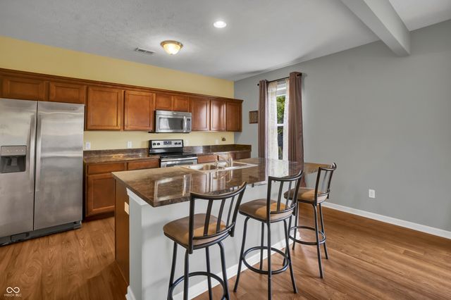 1975 Lakecrest Drive, Columbus, IN 47201