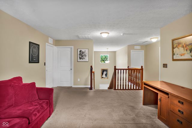1975 Lakecrest Drive, Columbus, IN 47201