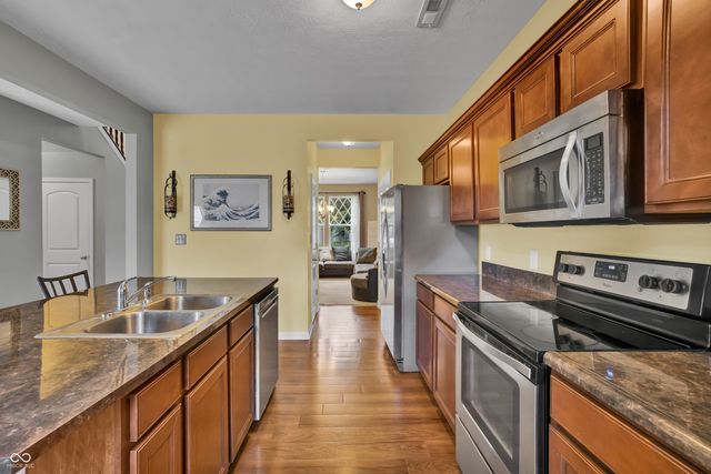 1975 Lakecrest Drive, Columbus, IN 47201