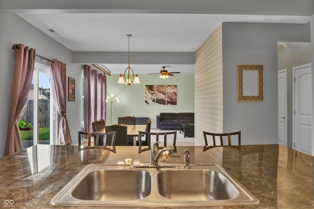 1975 Lakecrest Drive, Columbus, IN 47201