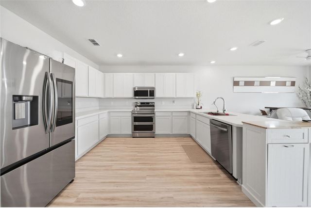 1862 DAYSTAR DRIVE, Haines City, FL 33844