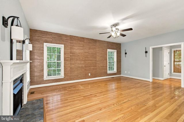 7908 S WOODS DR, Fredericksburg, VA 22408