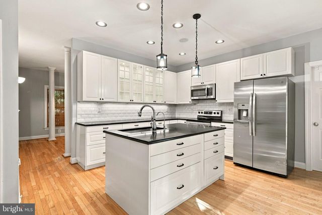 7908 S WOODS DR, Fredericksburg, VA 22408