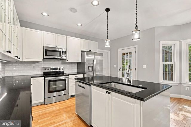 7908 S WOODS DR, Fredericksburg, VA 22408