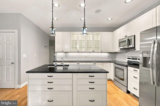 7908 S WOODS DR, Fredericksburg, VA 22408
