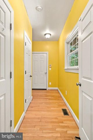 7908 S WOODS DR, Fredericksburg, VA 22408