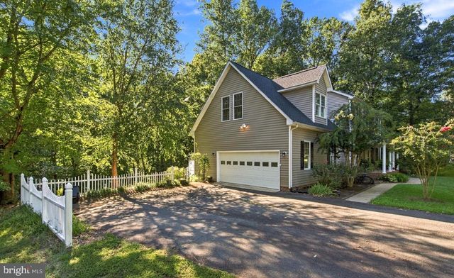 7908 S WOODS DR, Fredericksburg, VA 22408