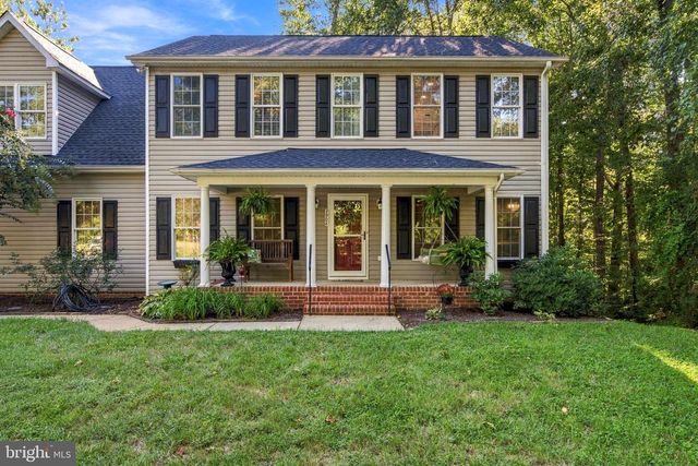 7908 S WOODS DR, Fredericksburg, VA 22408