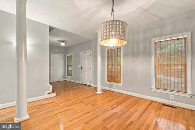 7908 S WOODS DR, Fredericksburg, VA 22408