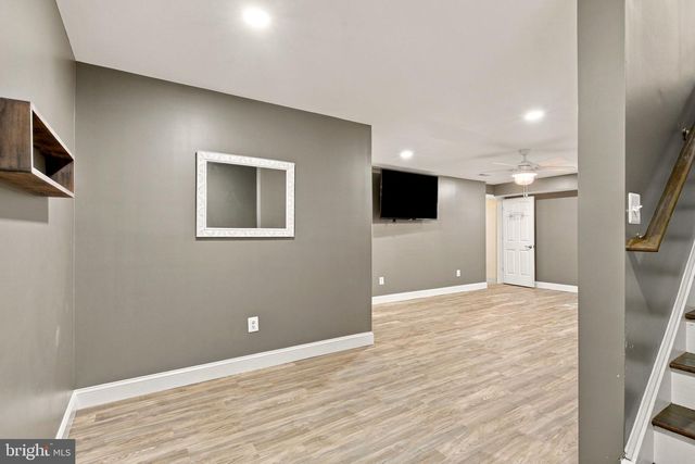 7908 S WOODS DR, Fredericksburg, VA 22408