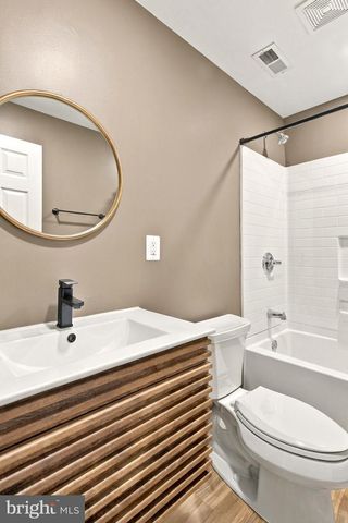 7908 S WOODS DR, Fredericksburg, VA 22408