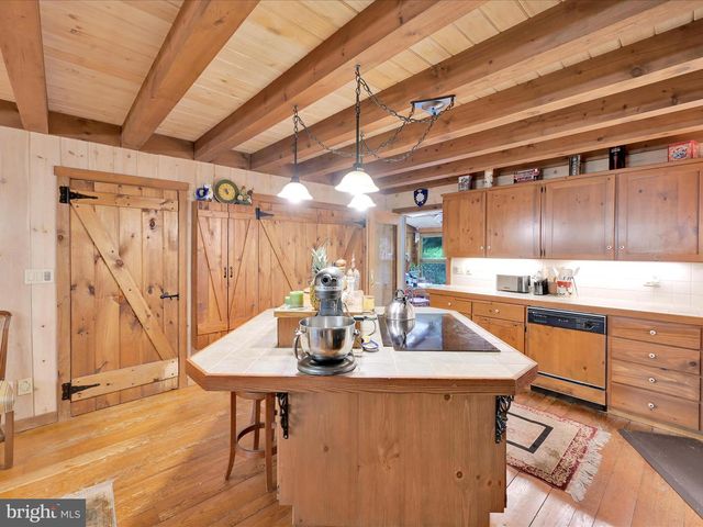 506 HEMLOCK LN, Lebanon, PA 17042