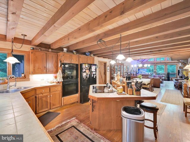 506 HEMLOCK LN, Lebanon, PA 17042