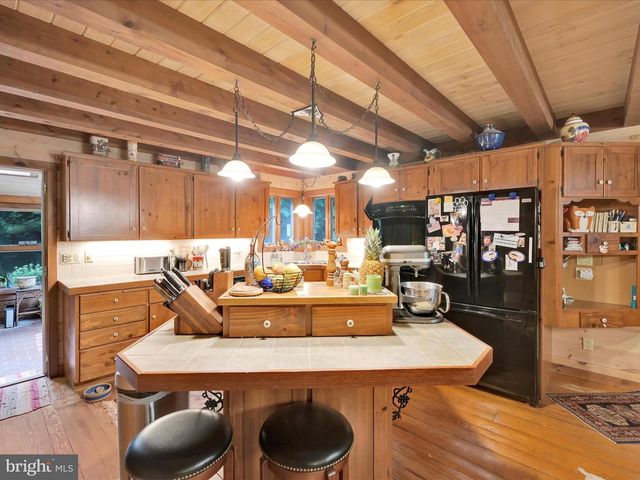506 HEMLOCK LN, Lebanon, PA 17042