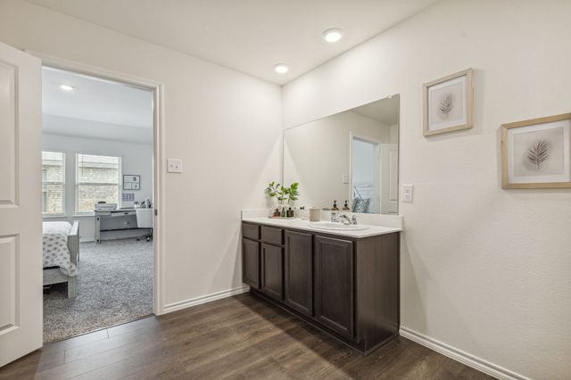 3012 GLAZNER Drive, Mesquite, TX 75126