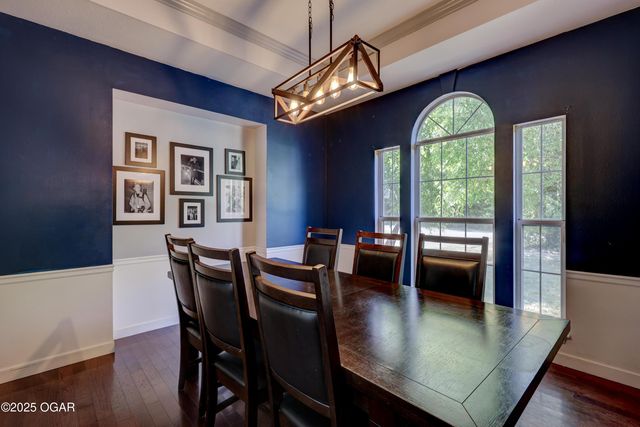 825 Colonial Drive, Webb City, MO 64870