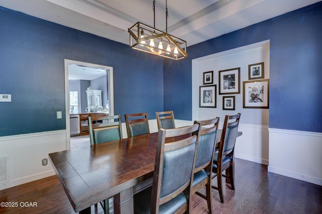 825 Colonial Drive, Webb City, MO 64870