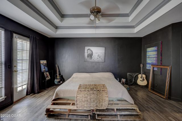 825 Colonial Drive, Webb City, MO 64870