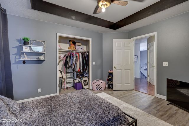 825 Colonial Drive, Webb City, MO 64870