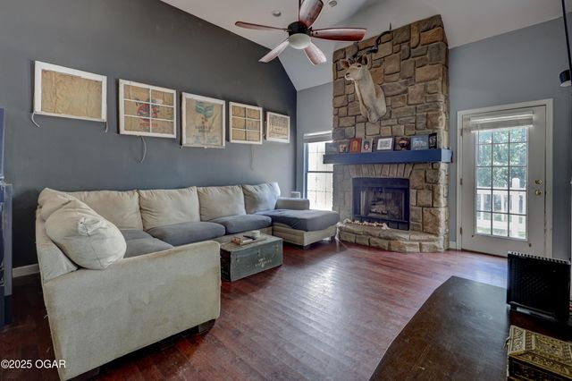 825 Colonial Drive, Webb City, MO 64870