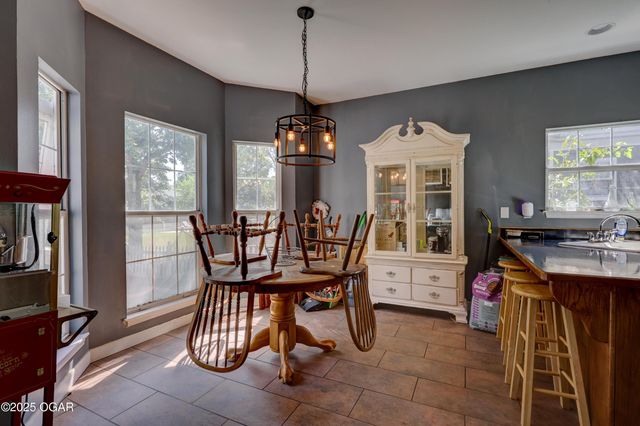 825 Colonial Drive, Webb City, MO 64870