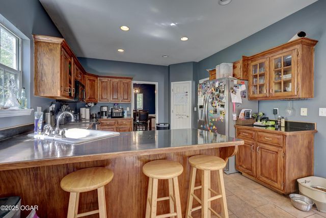 825 Colonial Drive, Webb City, MO 64870