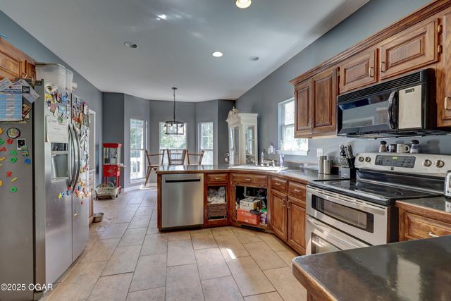 825 Colonial Drive, Webb City, MO 64870