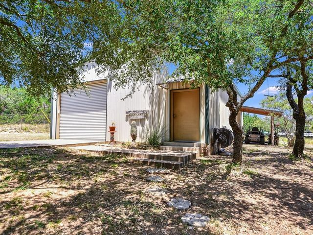 254 MIDDLETON RD, Spicewood, TX 78669