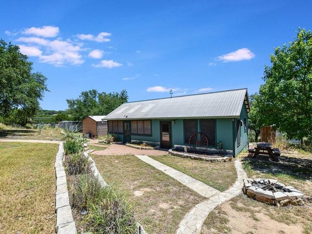 254 MIDDLETON RD, Spicewood, TX 78669