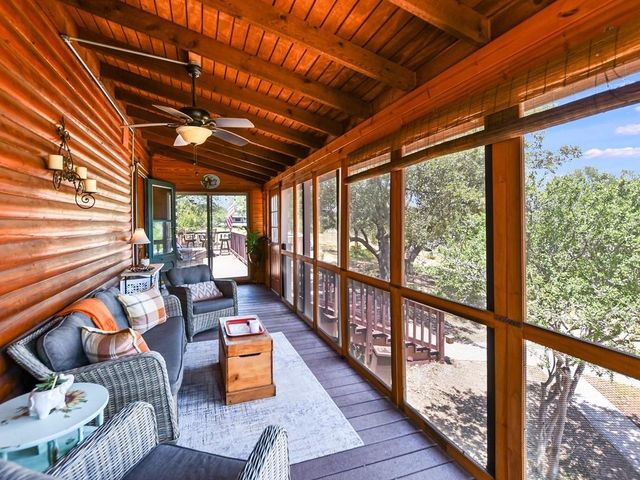 254 MIDDLETON RD, Spicewood, TX 78669