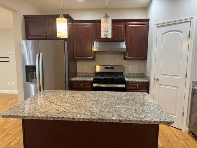16 Juniper Hill Road, Westford, MA 01886