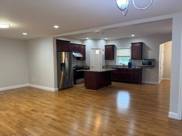 16 Juniper Hill Road, Westford, MA 01886