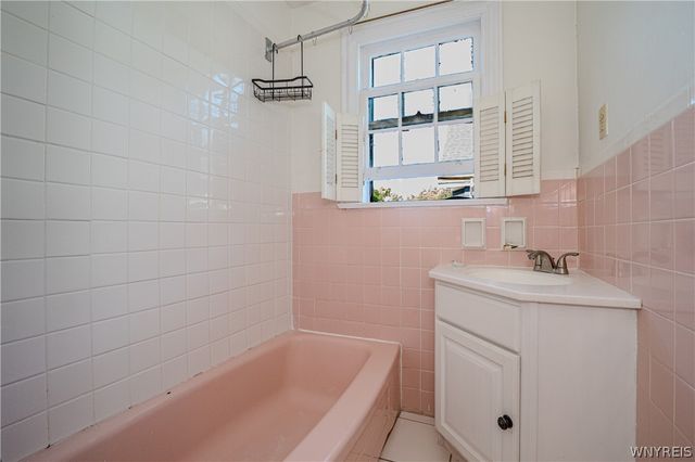 346 Woodward Avenue, Buffalo, NY 14214