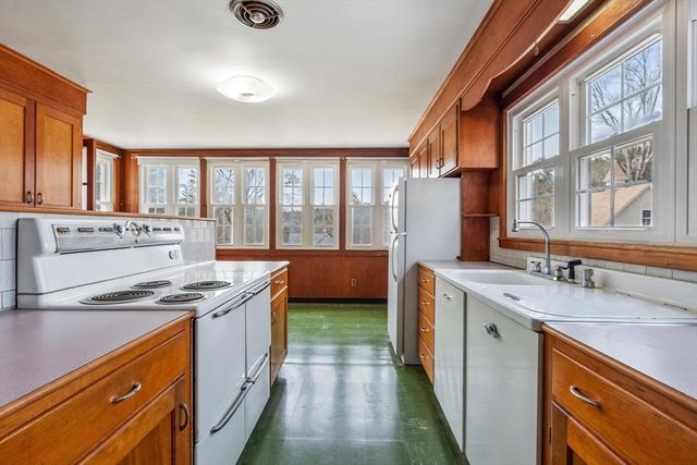 49 Lincoln Ave, Orange, MA 01364