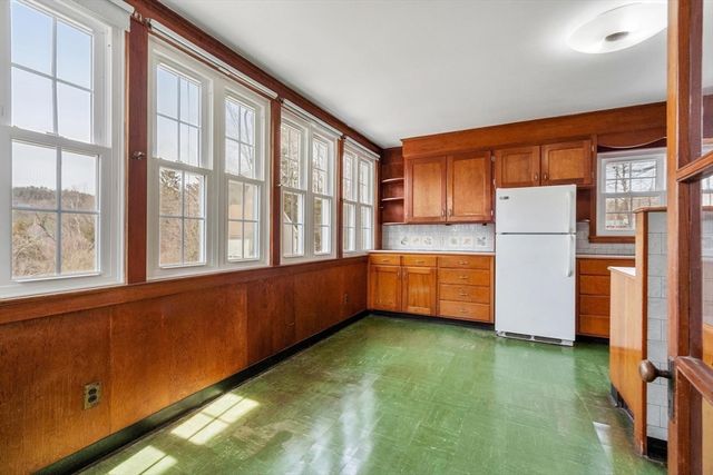 49 Lincoln Ave, Orange, MA 01364