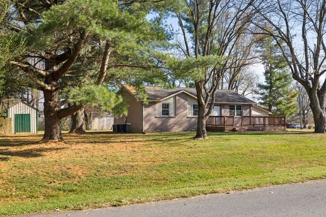 202 Austin Drive, Portland, TN 37148