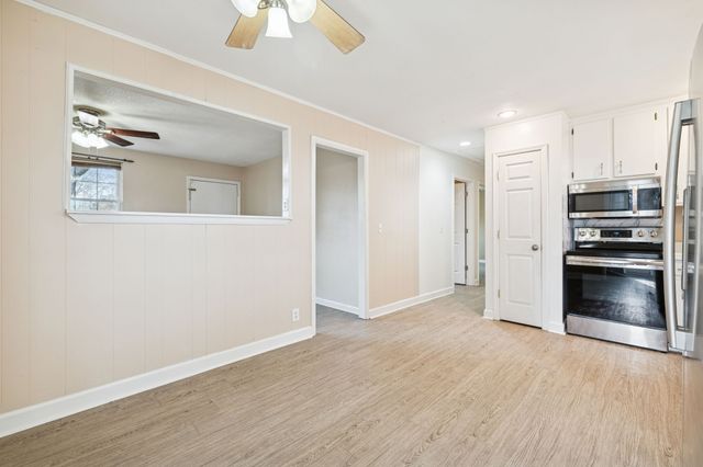 202 Austin Drive, Portland, TN 37148