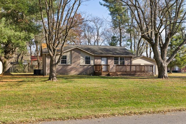202 Austin Drive, Portland, TN 37148