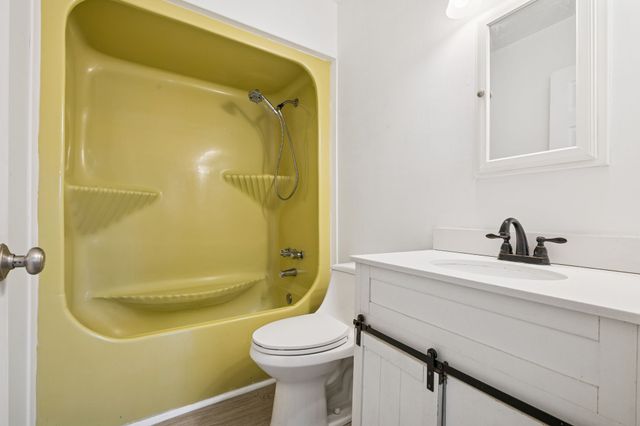 202 Austin Drive, Portland, TN 37148