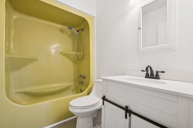 202 Austin Drive, Portland, TN 37148