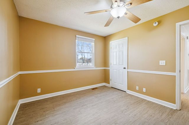 202 Austin Drive, Portland, TN 37148