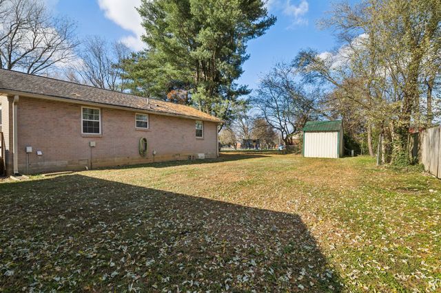 202 Austin Drive, Portland, TN 37148