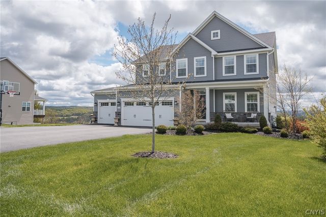 5547 Rolling Meadows, Camillus, NY 13031